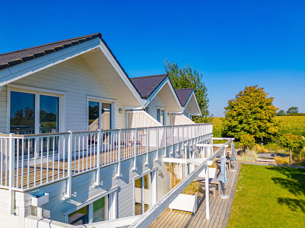 Holiday house No title