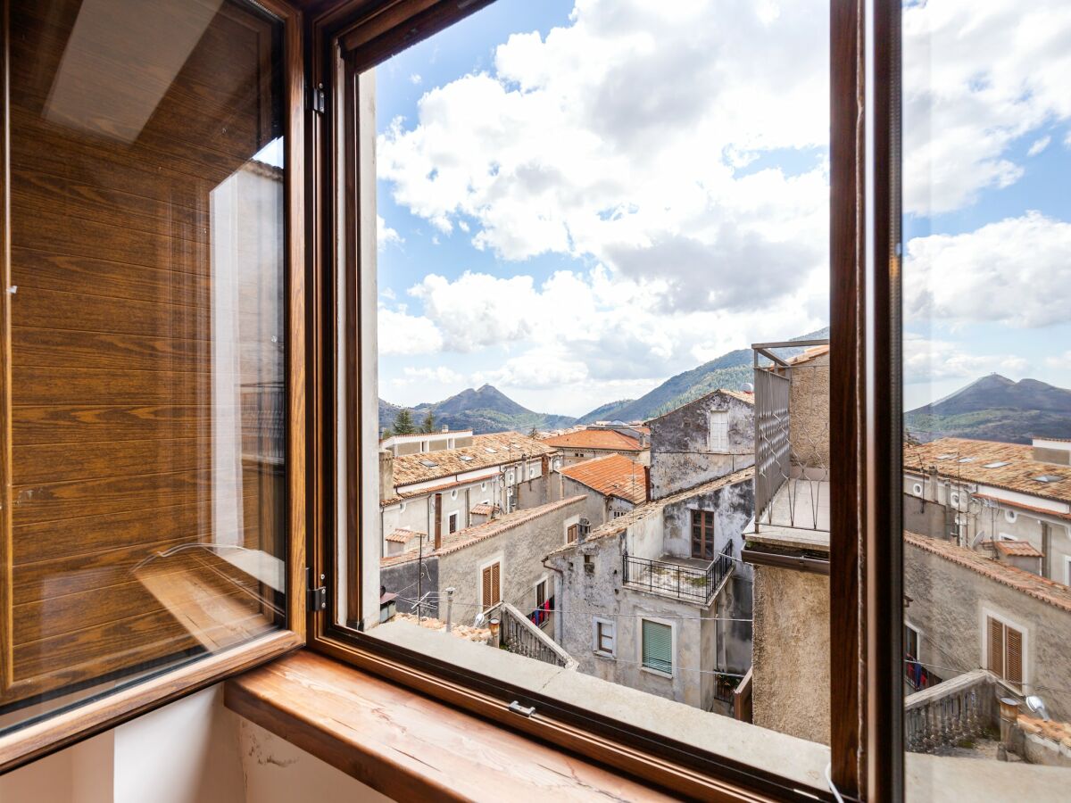 Cottage Geschmackvolles Herrenhaus in Morano Calabro mit Balkon