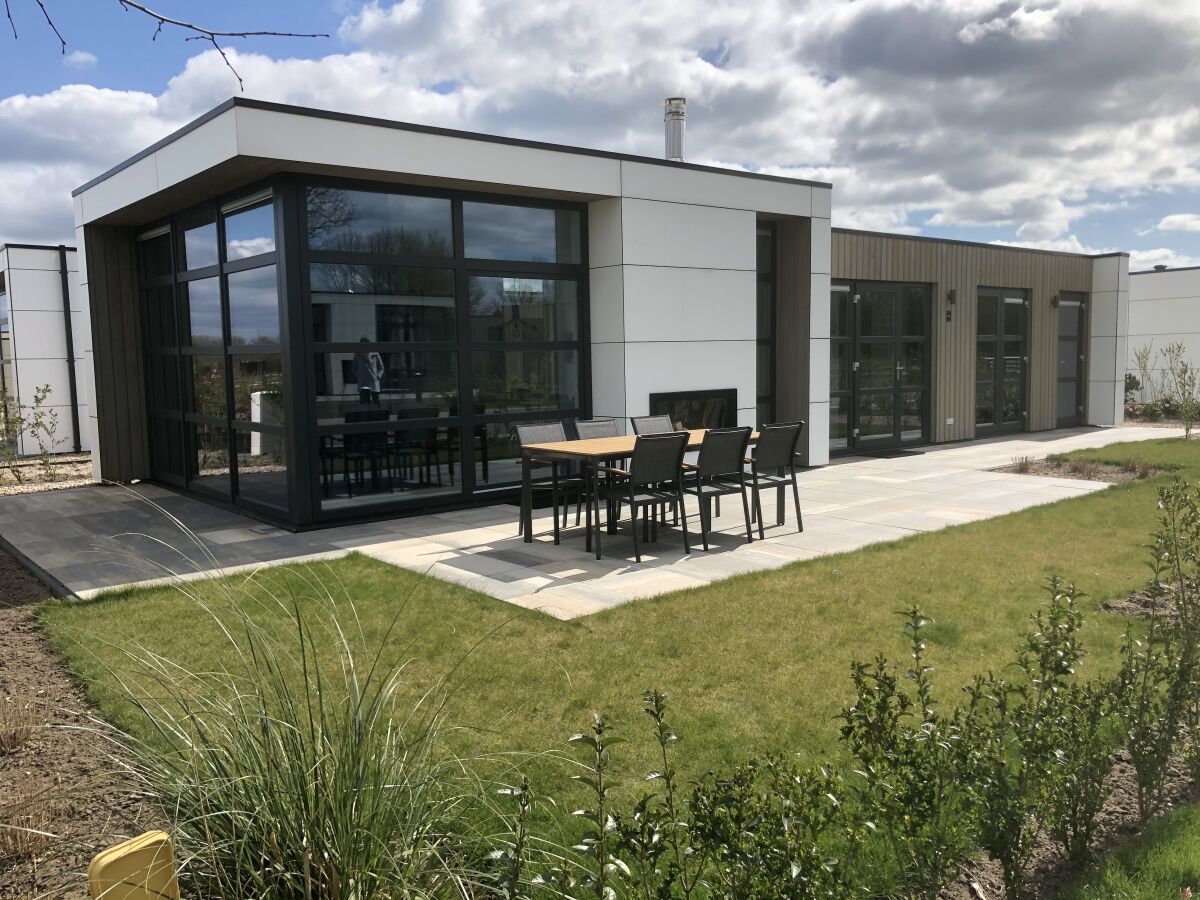 Holiday house Marina Strandbad Chalet IJssel Lodge House No. 34 - Outdoor photo 2