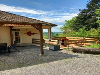 Holiday house Burgundy Poolside Getaway - Outdoor photo 2