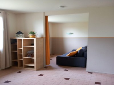 Holiday house Burgundy Poolside Getaway - Features photo 19