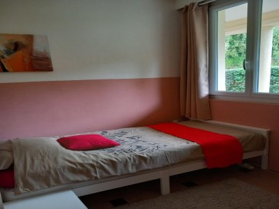 Holiday house Burgundy Poolside Getaway - Features photo 21