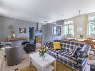 Holiday house Burgundy Poolside Getaway - Features photo 24