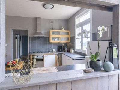 Holiday house Burgundy Poolside Getaway - Features photo 26