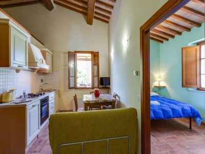 Apartment Cozy Stay with Scenic Views - Features photo 22