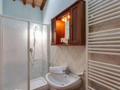 Apartment Cozy Stay with Scenic Views - Features photo 23