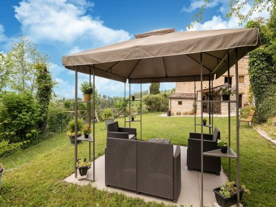 Holiday house Wohnung im Furlo mit Salzwasserpool - Outdoor photo 9