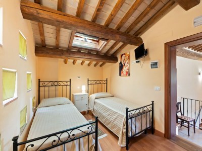 Villa Villa in Belforte near Sasso Simone Park - Features photo 27