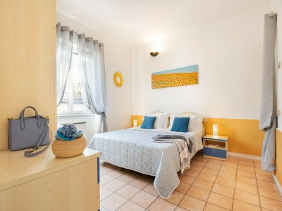 Cottage Apartment in Oggebbio with Sea View Terrace - Features photo 11