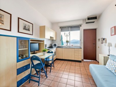 Cottage Apartment in Oggebbio with Sea View Terrace - Features photo 13