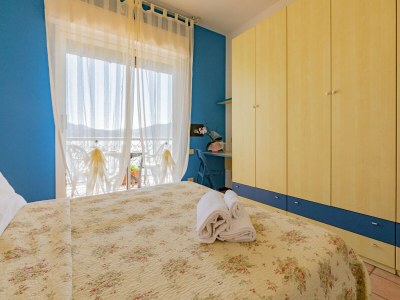 Cottage Apartment in Oggebbio with Sea View Terrace - Features photo 14