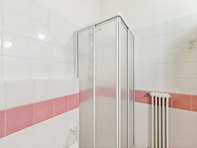 Cottage Apartment in Oggebbio with Sea View Terrace - Features photo 25