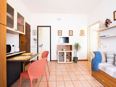 Cottage Apartment in Oggebbio with Sea View Terrace - Features photo 26