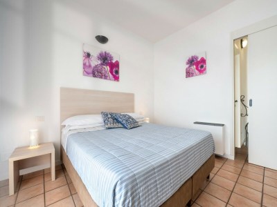 Cottage Apartment in Oggebbio with Sea View Terrace - Features photo 30