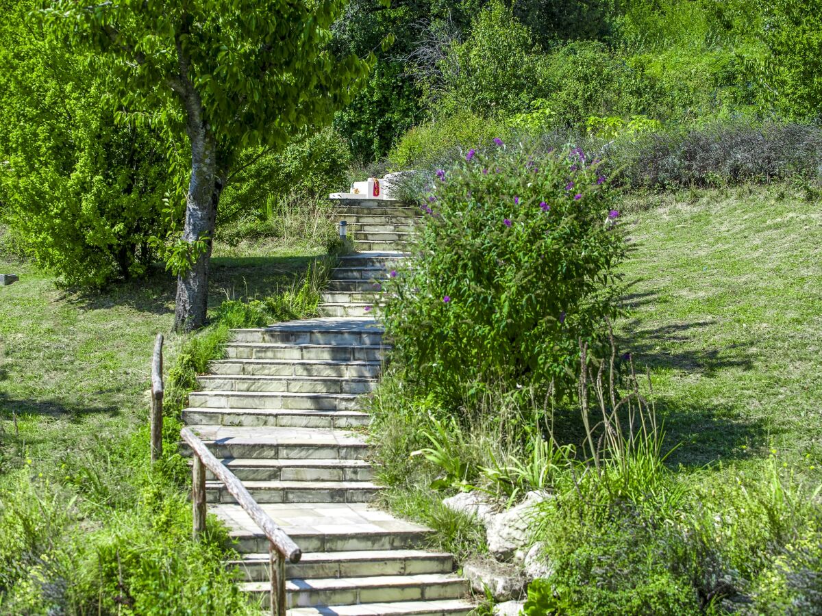 Apartment Holiday Home in Belforte with Pool - Outdoor photo 2