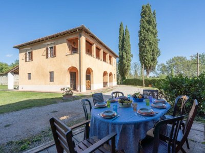 Farmhouse Farmhouse near Nightlife in Terranuova Bracciolini - Farmhouse