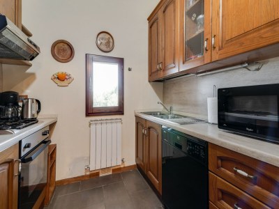 Farmhouse Farmhouse near Nightlife - Features photo 13