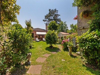 Villa Malerische Villa in Lido di Venezia mit Garten - Villa