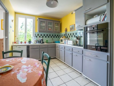 Holiday house Pretty holiday home with garden and hot tub - Features photo 11