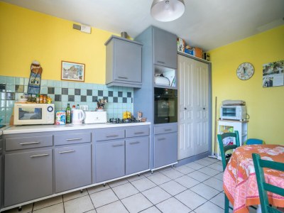 Holiday house Pretty holiday home with garden and hot tub - Features photo 18