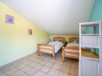 Holiday house Pretty holiday home with garden and hot tub - Features photo 26