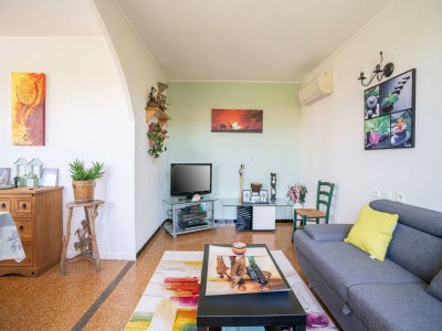 Holiday house Pretty holiday home with garden and hot tub - Features photo 35