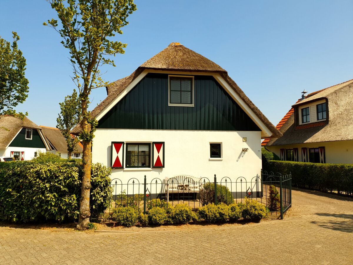 Holiday house Buitenplaats 120 - Outdoor photo 2