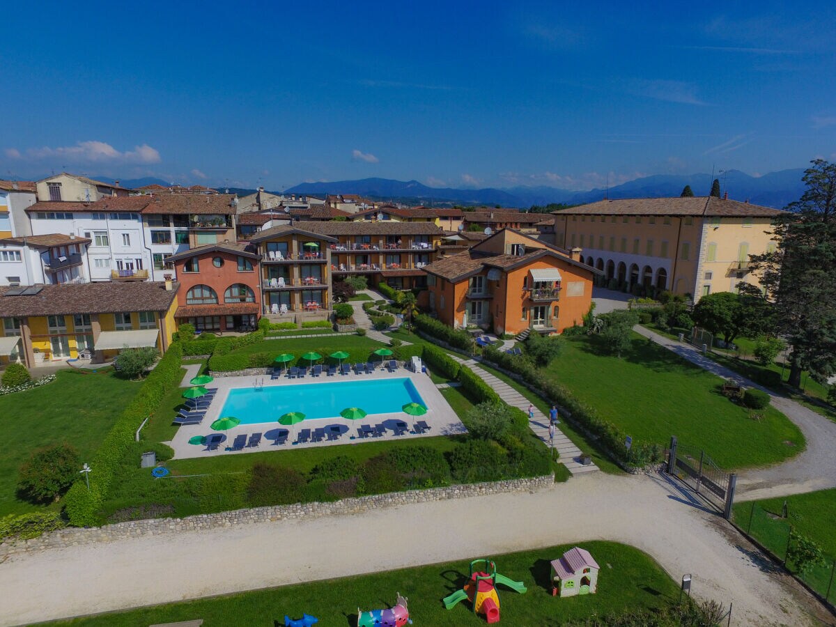 Apartment Residence Corte Ferrari - Outdoor photo 3