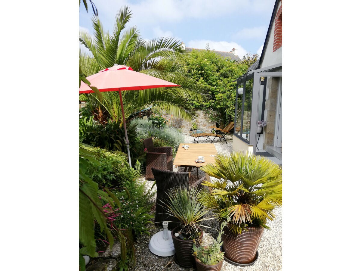 Holiday house 690-Charming villa in a lush garden - Outdoor photo 5