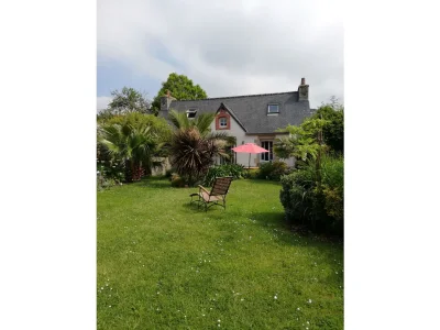 Holiday house 690-Charming villa in a lush garden in Audierne - Holiday house