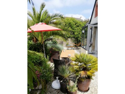 Holiday house 690-Charming villa in a lush garden - Outdoor photo 5