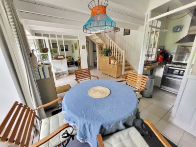 Holiday house 690-Charming villa in a lush garden - Features photo 8