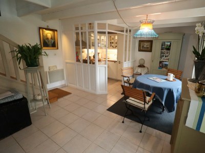 Holiday house 690-Charming villa in a lush garden - Features photo 11