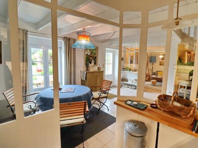 Holiday house 690-Charming villa in a lush garden - Features photo 12