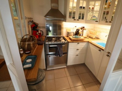 Holiday house 690-Charming villa in a lush garden - Features photo 13