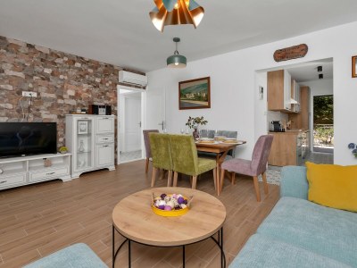 Holiday house Villa Danica with Pool - Features photo 21