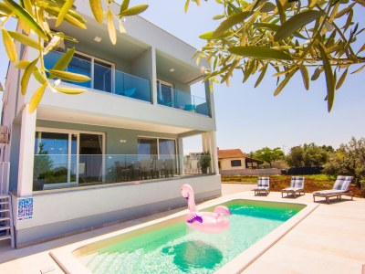 Villa Villa with Pool and Sea View in Fazana - Horizont - Outdoor photo 3