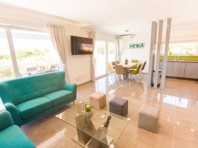 Villa Villa with Pool and Sea View in Fazana - Horizont - Features photo 17