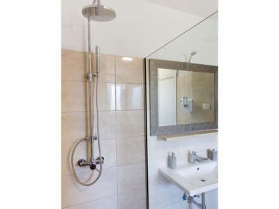 Villa Villa with Pool and Sea View in Fazana - Horizont - Features photo 32