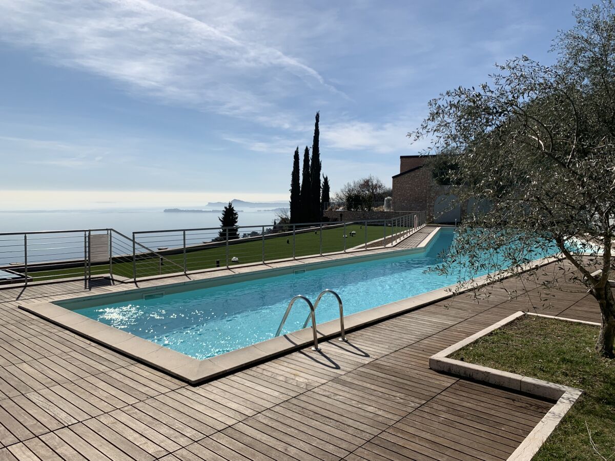 Holiday apartment Deluxe Sunrise Sky Terrace Design Apartment 180Â° Lake - Outdoor photo 2