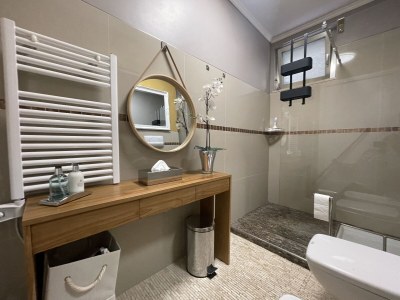 Holiday apartment Deluxe Sunrise Sky Terrace Design Apartment 180Â° Lake - Features photo 24