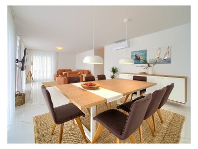 Villa Rossa with heated pool - Features photo 17