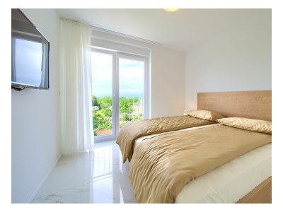 Villa Rossa with heated pool - Features photo 26