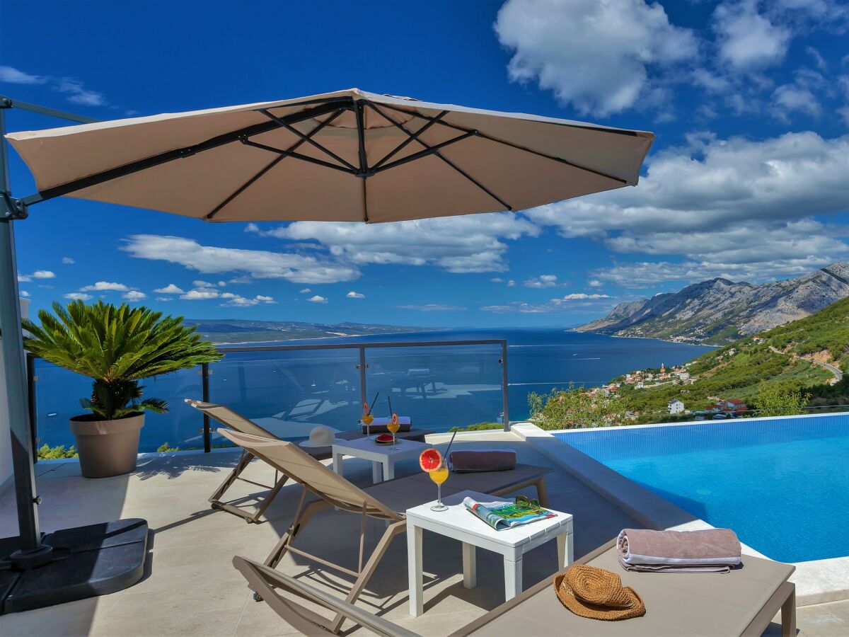 Villa Villa Skyview mit 44m² Infinity-Pool, Panoramablick