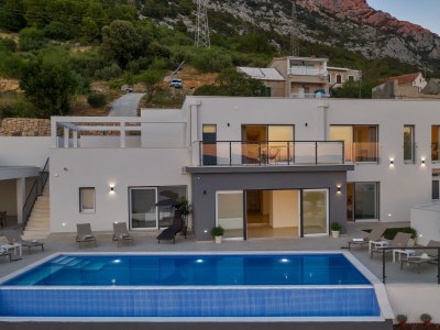 Villa Villa Skyview mit 44m² Infinity-Pool, Panoramablick - Outdoor photo 5