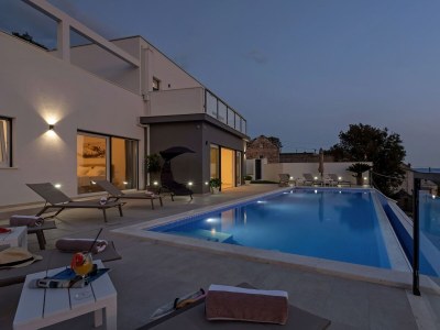 Villa Villa Skyview mit 44m² Infinity-Pool, Panoramablick - Outdoor photo 63