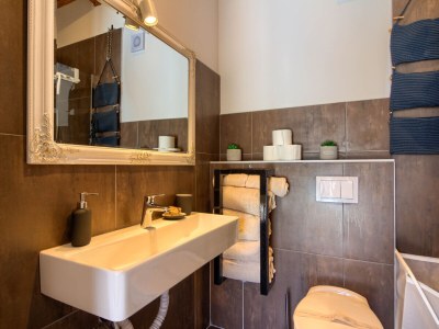 Villa Pietra with pool and jacuzzi near Pula - Features photo 22