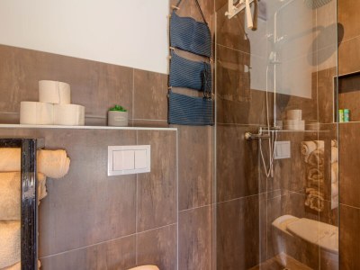 Villa Pietra with pool and jacuzzi near Pula - Features photo 23