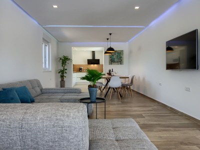 Villa Lukawith pool - Features photo 14