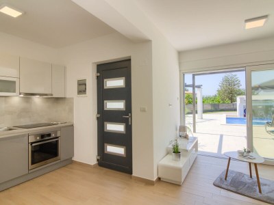 Villa Lukawith pool - Features photo 20